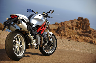 2012 Ducati Monster 696