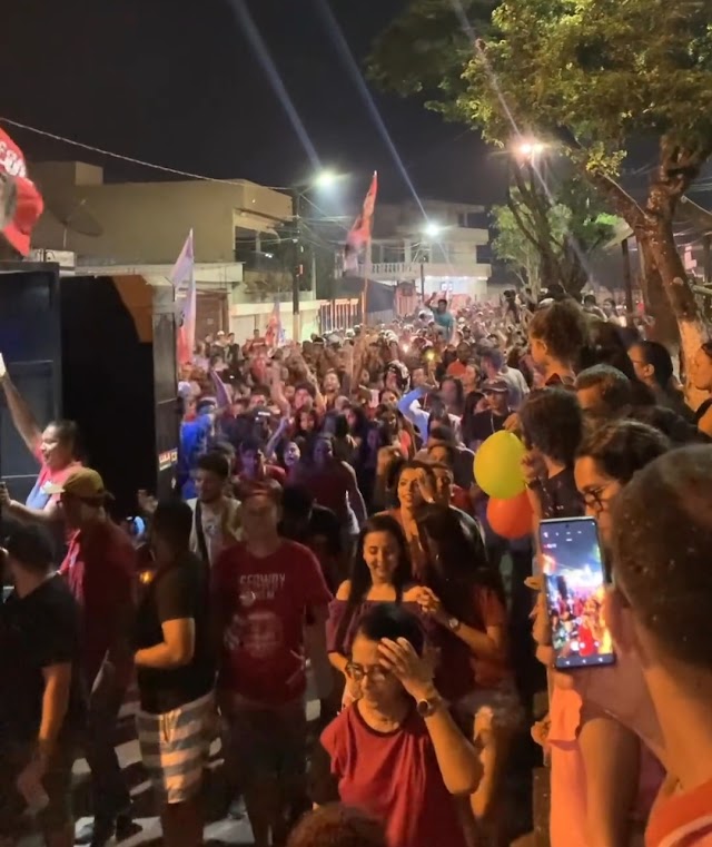 Carreata em apoio a candidatura de Lula para presidente arrasta multidão em Escada