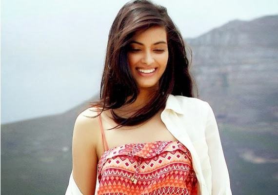 Diana Penty Hot and Sexy HD Wallpapers