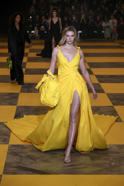 Karlie Kloss Walks Off-White Fashion Show in Paris