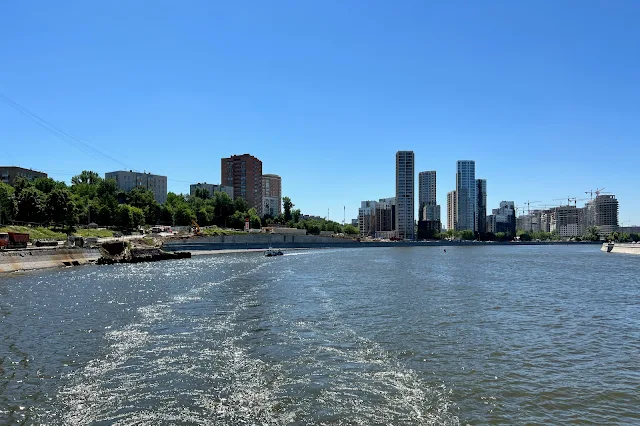 Москва-река, Крутицкая набережная, Симоновская набережная