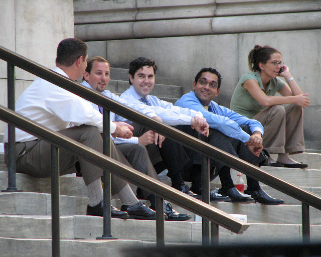 Break on the steps, New York Public Library, Fifth Avenue, New York