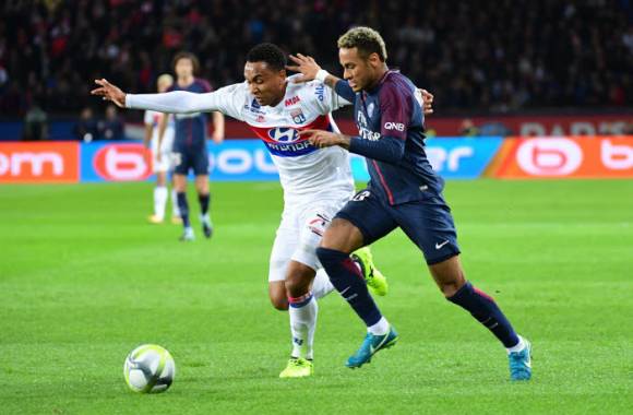Neymar demande plus d'argent au PSG