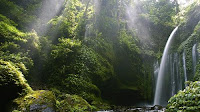 Pelangi Indah Air Terjun Tiu Kelep Lombok