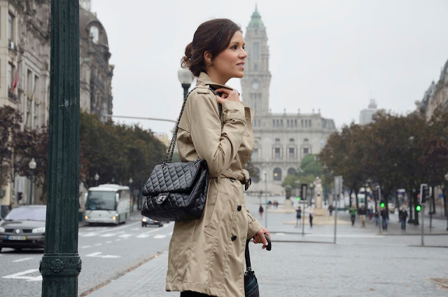 look-turismo-oporto-lluvia-blogger-trends-gallery-hunter-gabardina-porto