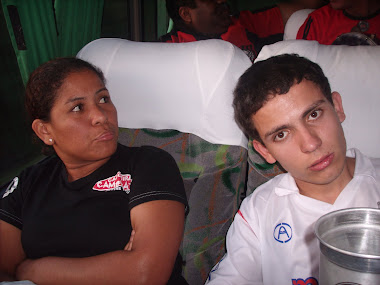 CAROLINA E AMIGO