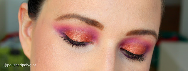 Bold & bright Makeup look in neon pink and copper