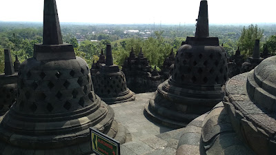 spot foto kekinian di candi borobudur