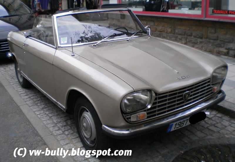 Peugeot 204 Cabrio in Cluny