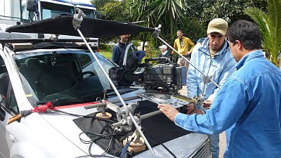 foto de rodaje preparación cámara en car-mount