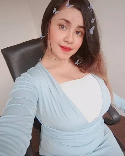 tante cantik