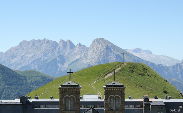 Basilique Notre Dame la Salette, Mont Planeau, Massif de Dévoluy