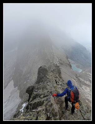 Cresteando hacia el Pico Navarro