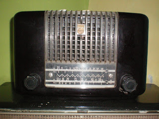  Siapa yang tidak kenal dengan yang namanya radio Mengenang Radio Kuno Yang Antik dan Gamb Mengenang Radio Kuno Yang Antik dan Gambarnya
