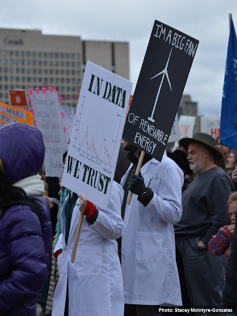 Photos March for Science in Ottawa on Earth Day 2017