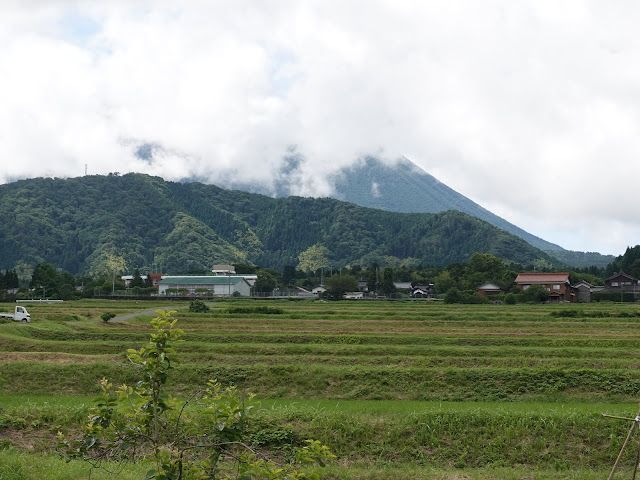 鳥取県西伯郡大山町佐摩　農道からの眺め