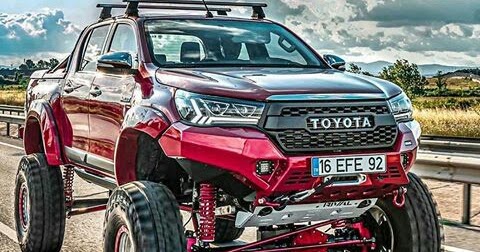 Modifikasi Toyota Hilux Warna Merah Offroad Rumah 