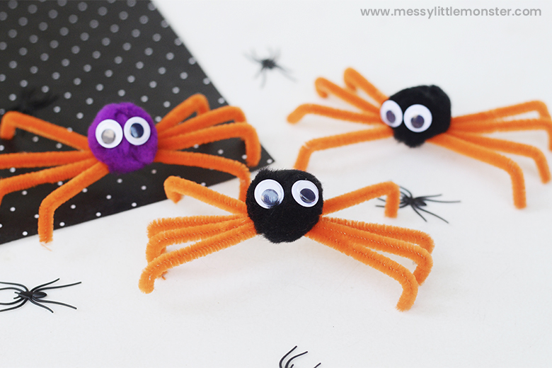 Pipe cleaner spider craft - halloween craft for kids