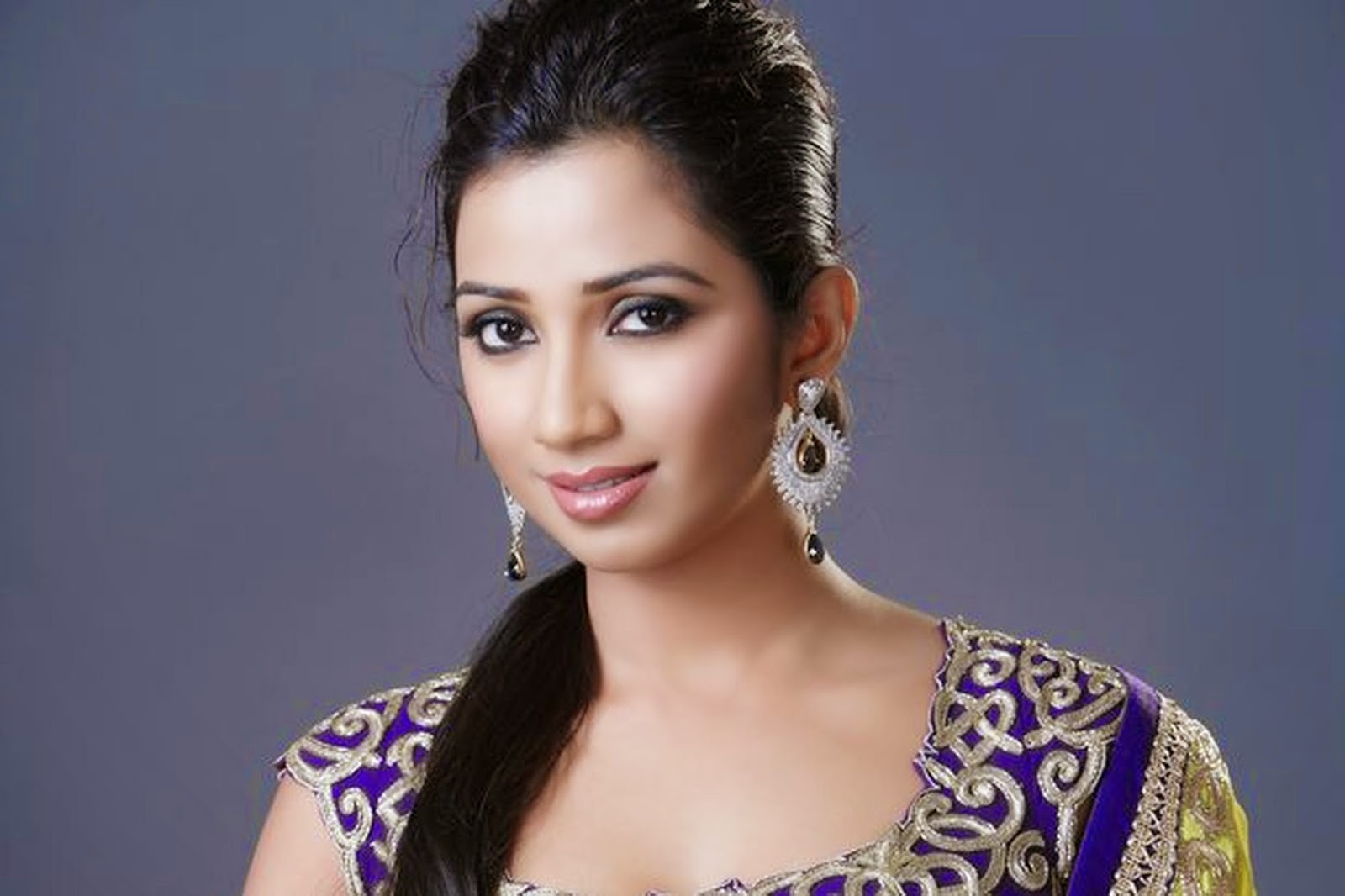 Shreya Ghoshal HD Wallpapers Free Download