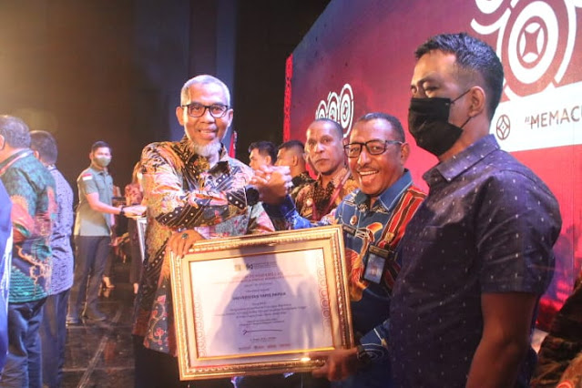 Universitas Yapis Papua Terima Penghargaan Hak Cipta dan Paten Jumlah Tertinggi