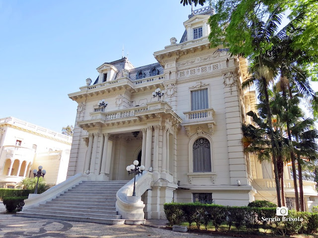 Palacete Violeta (vista lateral da fachada frontal)