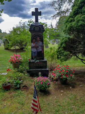 stepney cemetery tomba ed e lorraine warren