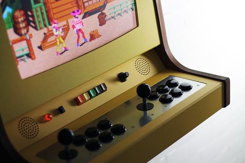 OriginX es un hermoso gabinete de arcade, un homenaje a Pong