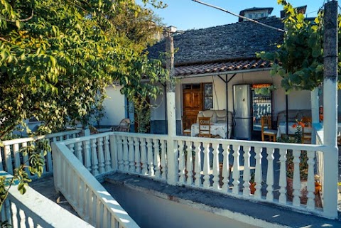 Flora's Guesthouse 'The Fir Gate'  ( Gjirokaster )