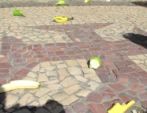 Torcedores fazem protestos em São Januário contra Roberto Dinamite