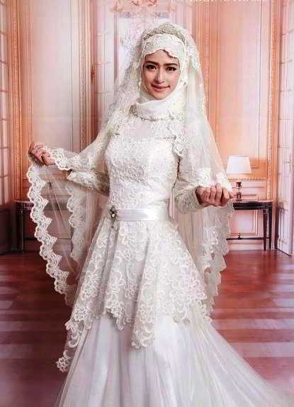 23 model kebaya  pengantin  muslim warna  gold dan putih  