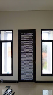 pintu minimalis aluminium