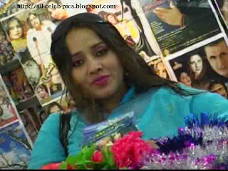 Picture of Nadia Gul