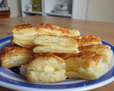 Lemon Puff Biscuits