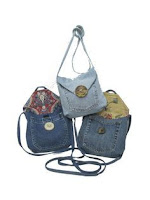 Bolsos hechos con jeans viejos reciclados