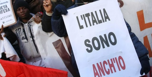 WeWorld sui migranti in Italia: sentirsi estranei alla vita pubblica