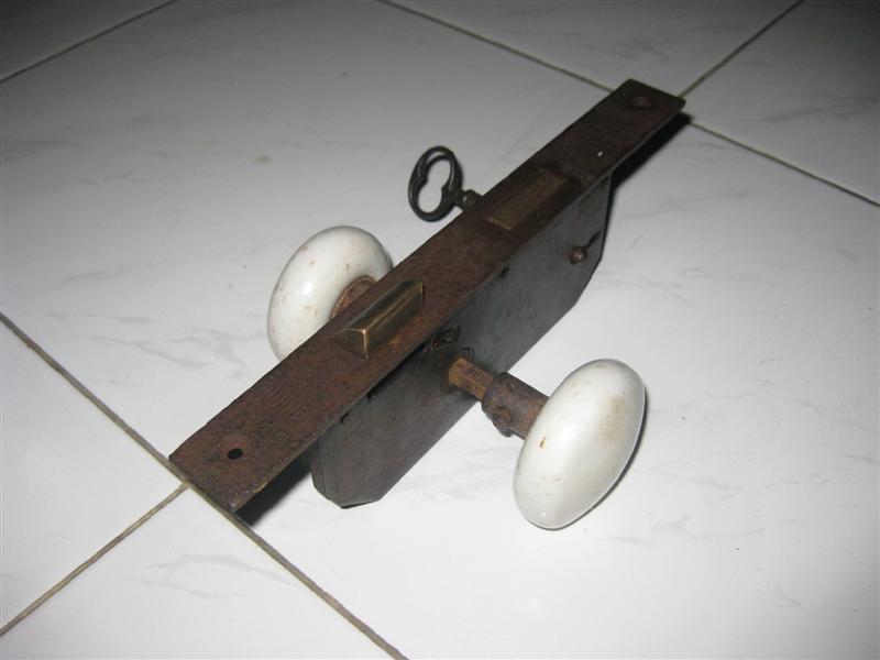 Barang Antik  Kunci Pintu Antik  Antique Old Doorlock