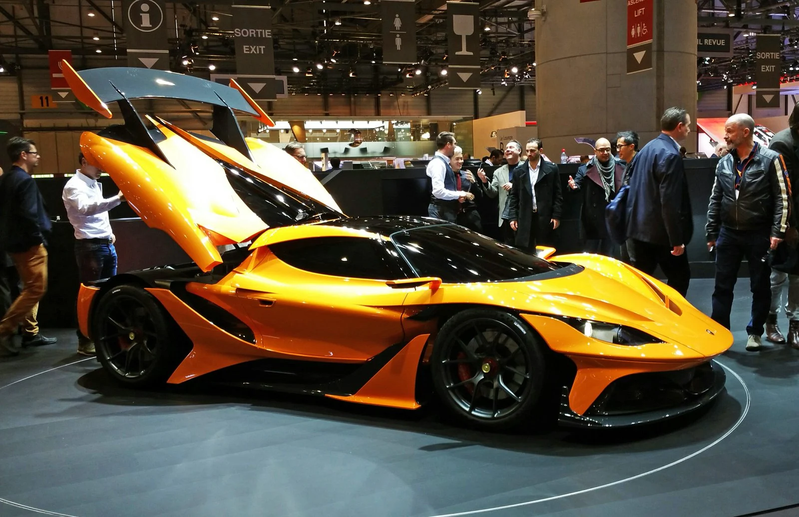 Siêu xe Apollo Arrow 2017 - Một trong những điểm sáng mạnh của triển lãm năm nay