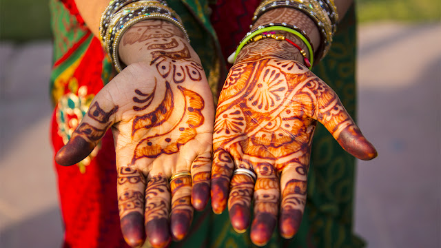 The history and significance of henna art in the Middle East
