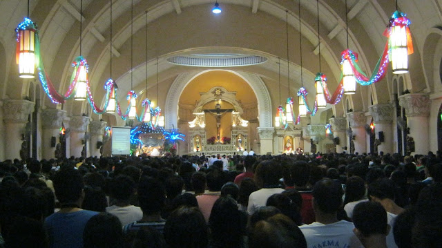 OFWs In Dubai And Paris Attended The First Day Of Simbang Gabi