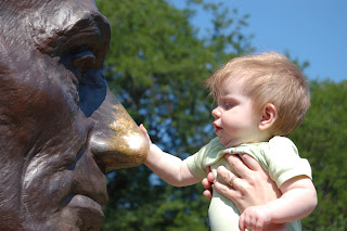 Rubbing Lincoln's nose for good luck