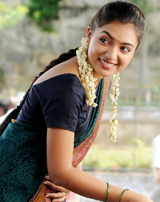 ACTRESS NAZRIYA NAZIM PHOTOS & WHATSAPP GROUP LINKS