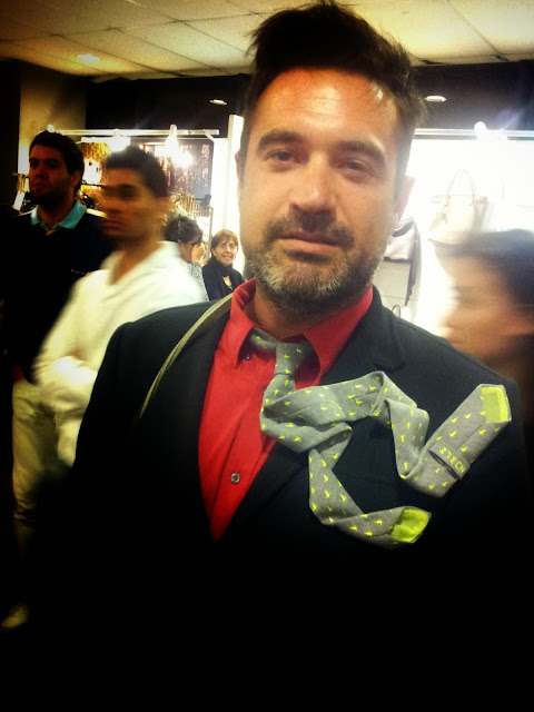 edu navarro-tie-fashion-noble