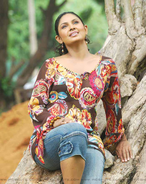 Sri Lankan Actress Dulani Anuradha Fernando