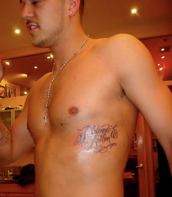 Rob Kardashian Tattoos - Celebrity Tattoo Rob Kardashian Ribcage Tattoo