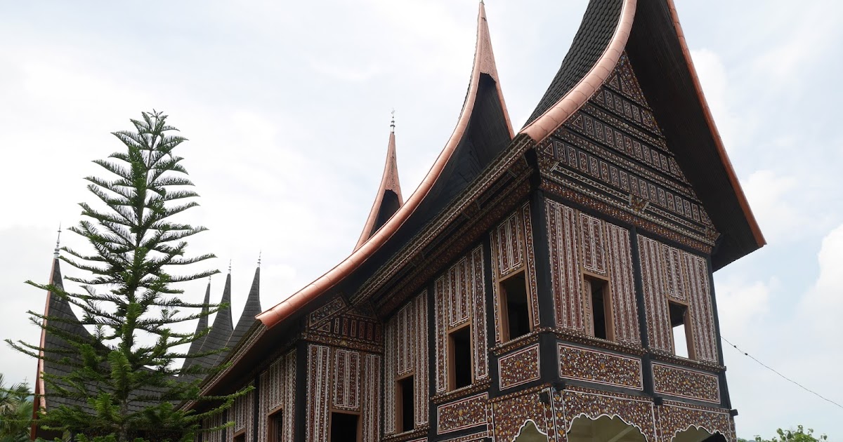 Ukiran Rumah Gadang Minangkabau Ceria kp