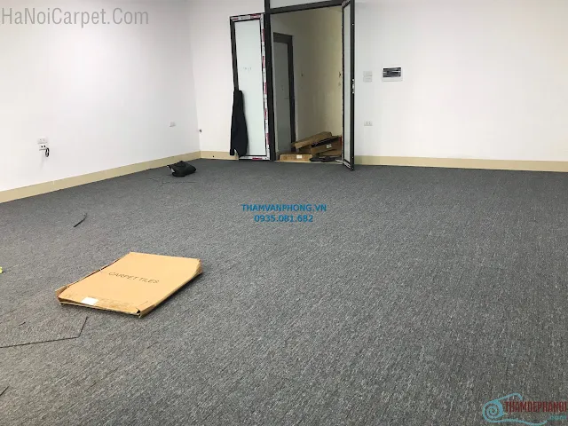 thảm trải sàn cho văn phòng dạng tấm 50x50cm màu ghi xám đậm