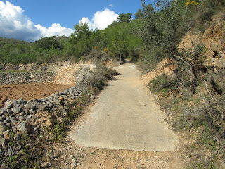 LA BISBAL DEL PENEDÈS - ROTLLAT - FONDO DEL TOTARREU - COLL DELS CARRERS - LA COSTA SEGUINT BARRAQUES DE PEDRA SECA, Camí del Rotllat a La Bisbal del Penedès