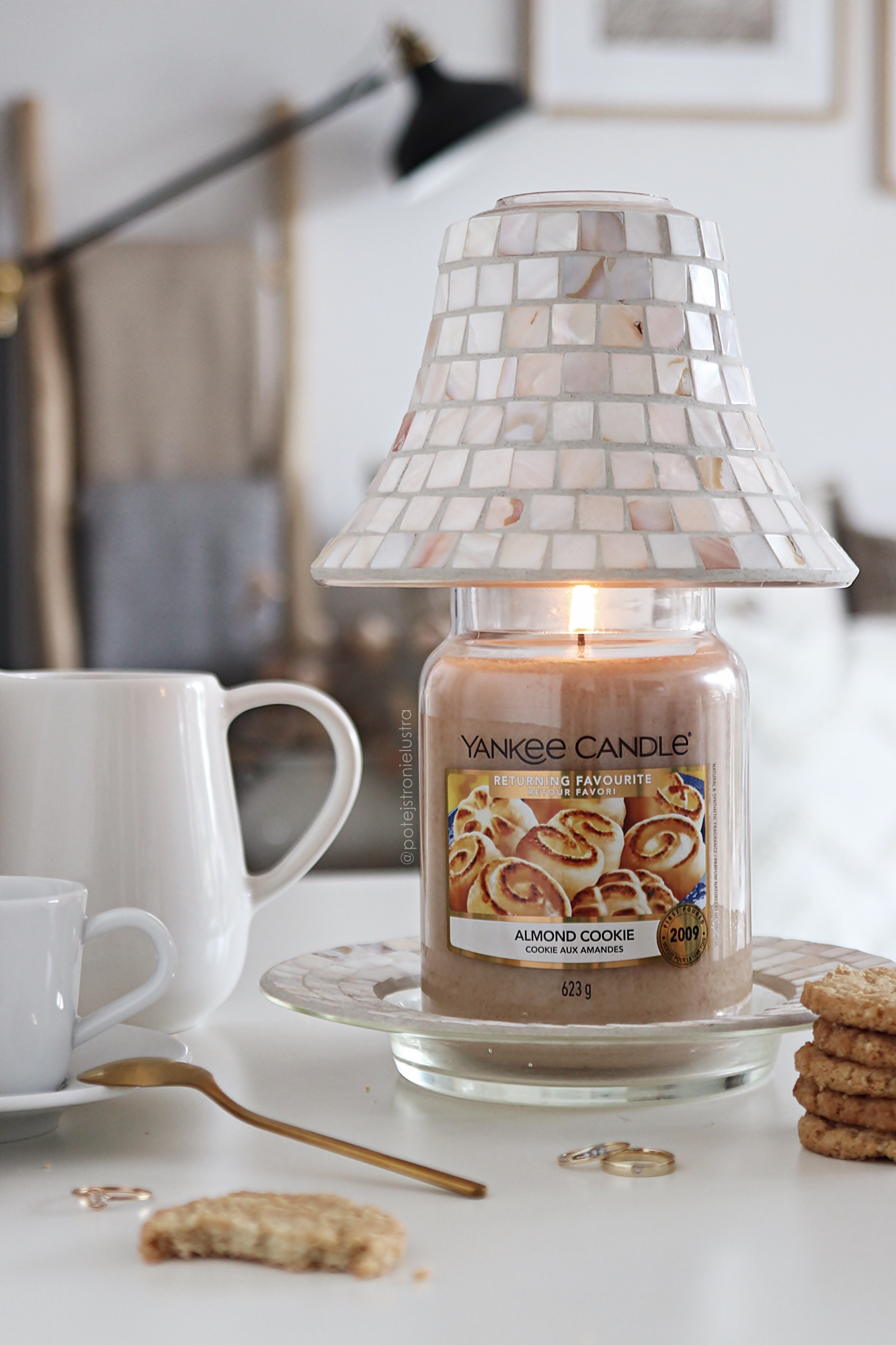 yankee candle almond cookie 2021