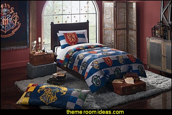 Harry Potter Bedroom Ideas Harry Potter Room Decor Harry potter bedroom  Harry potter Harry potter room