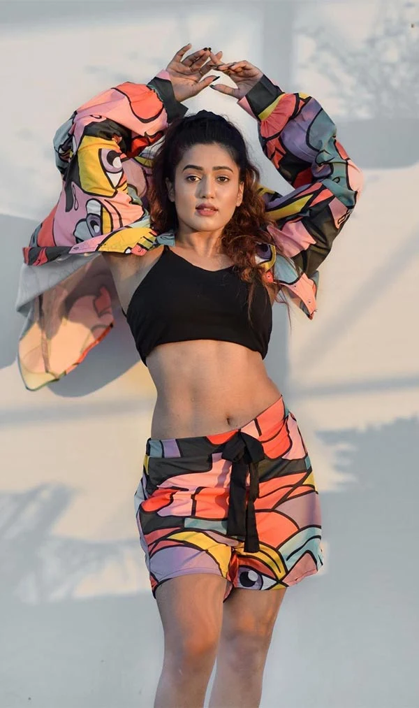 garima chaurasia navel hot indian model sexy body